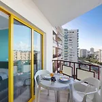 Apartment Da Rocha I